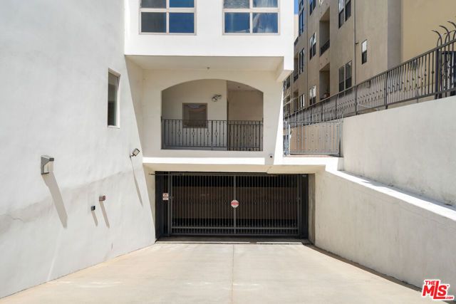 10913 Whipple Street 205, Toluca Lake (los Angeles), CA 91602