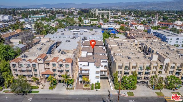 10913 Whipple Street 205, Toluca Lake (los Angeles), CA 91602