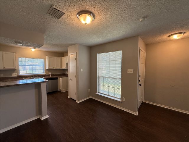 10746 Kendall Square Drive, Dallas, TX 75217