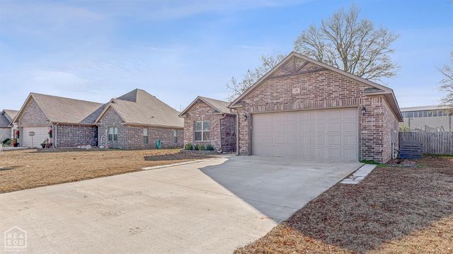 105 Cameron Avenue, Brookland, AR 72417