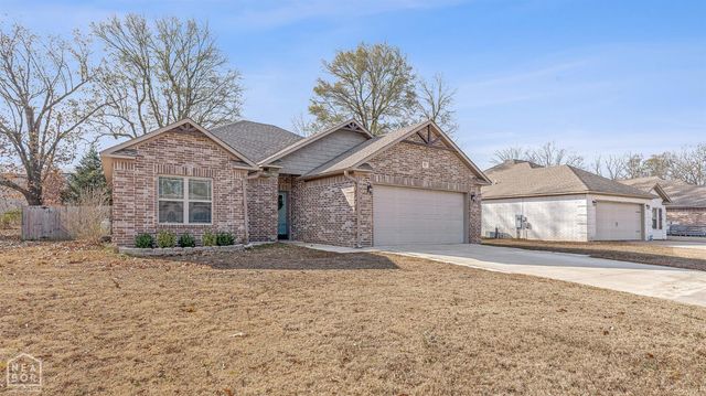 105 Cameron Avenue, Brookland, AR 72417