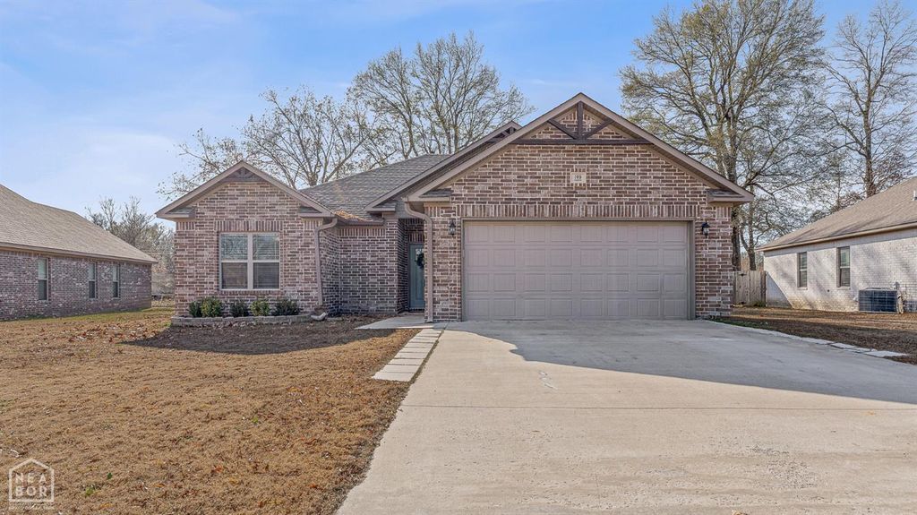 105 Cameron Avenue, Brookland, AR 72417