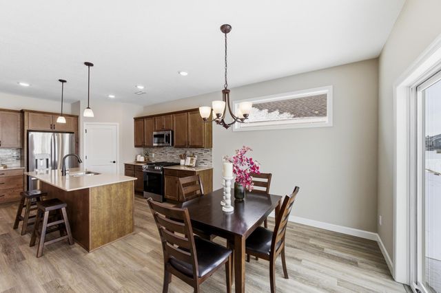 1423 Victory Lane NE, Isanti, MN 55040