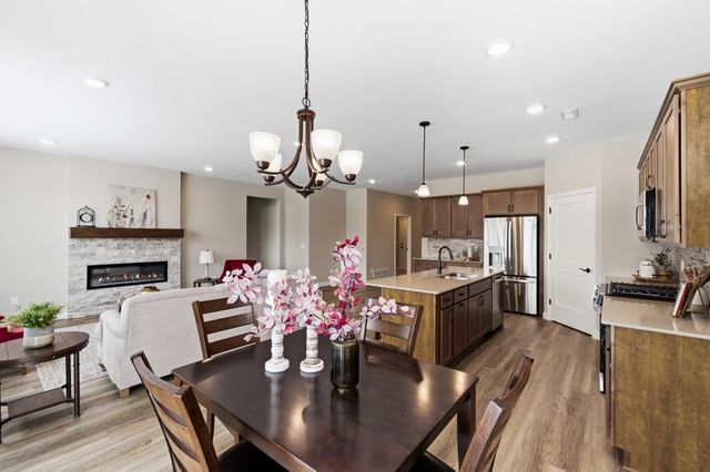 1423 Victory Lane NE, Isanti, MN 55040