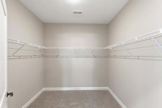 1423 Victory Lane NE, Isanti, MN 55040