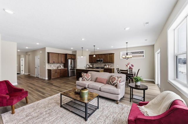 1423 Victory Lane NE, Isanti, MN 55040