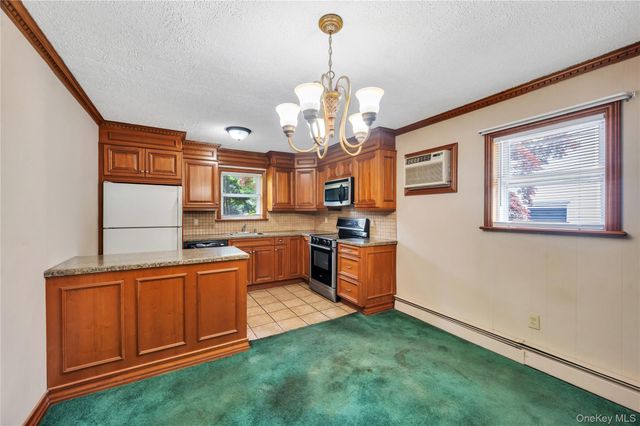 88 Pinewood Drive, Shirley, NY 11967