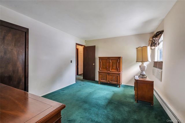88 Pinewood Drive, Shirley, NY 11967