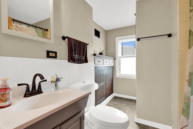 802 S 90th STREET, West Allis, WI 53214