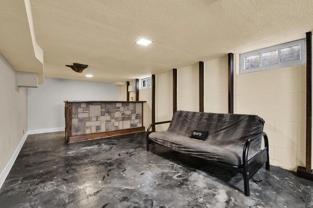 802 S 90th STREET, West Allis, WI 53214