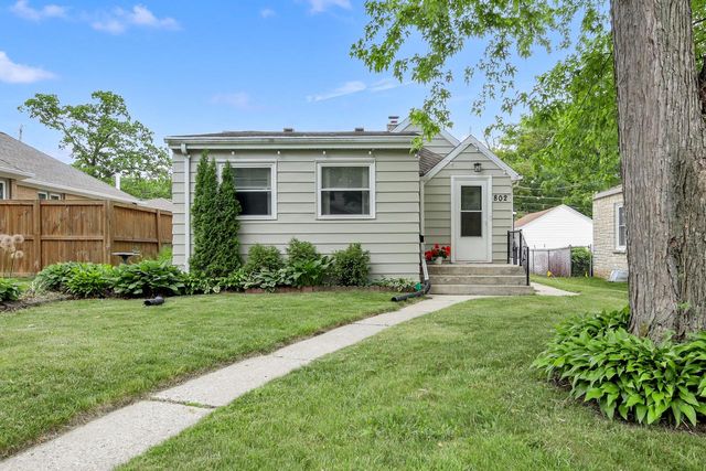 802 S 90th STREET, West Allis, WI 53214