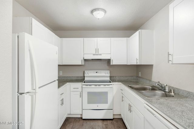 2085 Highview Court 2, Reno, NV 89512