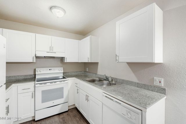 2085 Highview Court 2, Reno, NV 89512