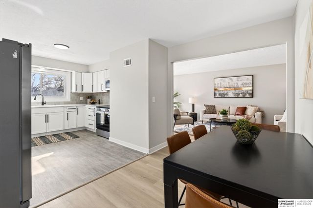 5610 Seward Street, Omaha, NE 68104