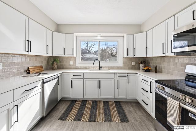 5610 Seward Street, Omaha, NE 68104