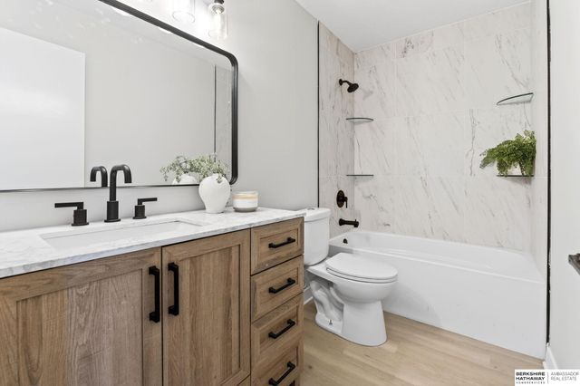 5610 Seward Street, Omaha, NE 68104