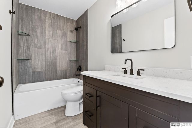 5610 Seward Street, Omaha, NE 68104