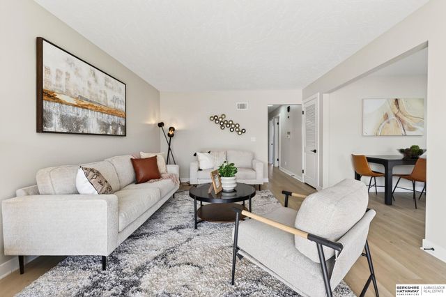 5610 Seward Street, Omaha, NE 68104