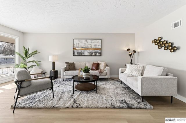 5610 Seward Street, Omaha, NE 68104