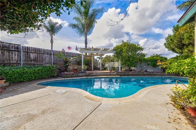 586 Tam O Shanter, San Marcos, CA 92069