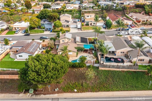 586 Tam O Shanter, San Marcos, CA 92069