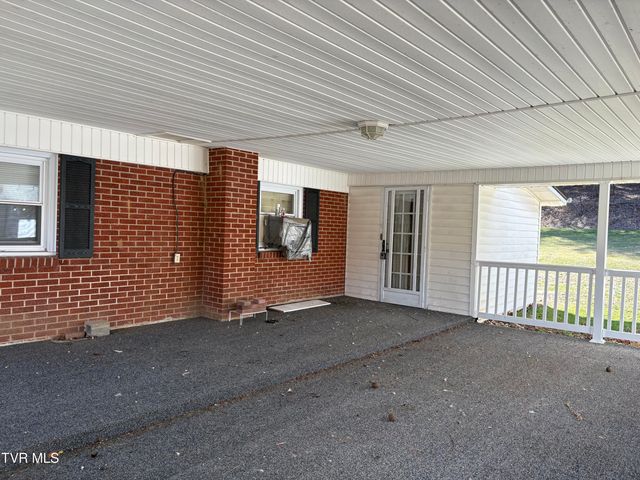 1820 Pine Orchard Road, Butler, TN 37640