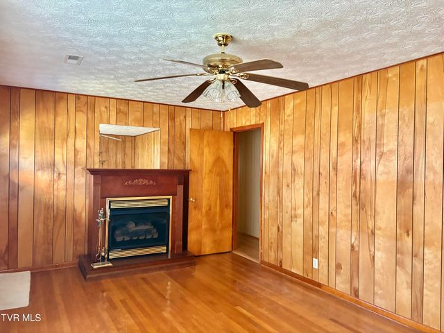 1820 Pine Orchard Road, Butler, TN 37640