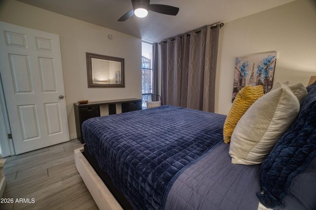 3209 S COLLEGE Avenue, Tempe, AZ 85282