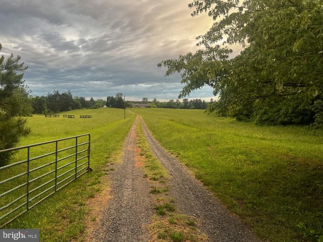 19484 WOODLAWN FARM DR, Orange, VA 22960