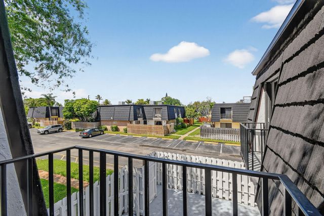 320 Woodland Road, Palm Springs, FL 33461