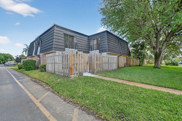 320 Woodland Road, Palm Springs, FL 33461