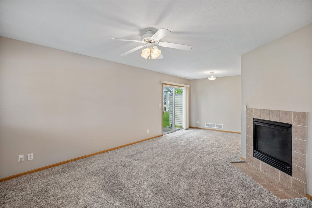 793 SE Willow Brook Drive, Waukee, IA 50263