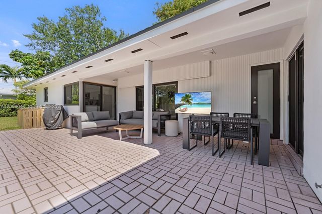 8620 SW 159th Street, Palmetto Bay, FL 33157