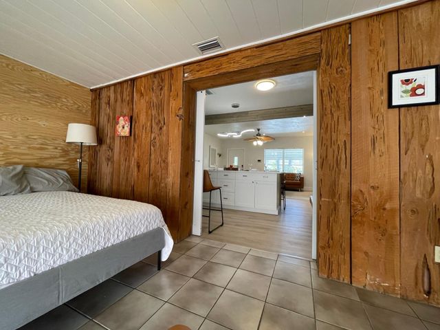 220 N 9th Ave Avenue N, Lake Worth Beach, FL 33460