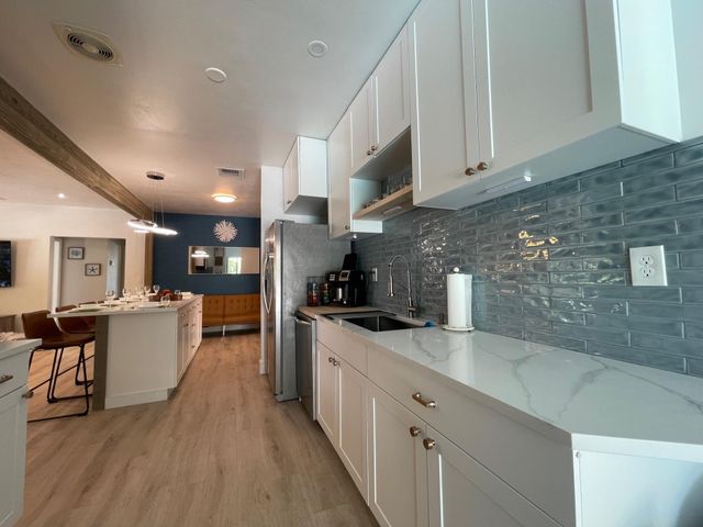 220 N 9th Ave Avenue N, Lake Worth Beach, FL 33460