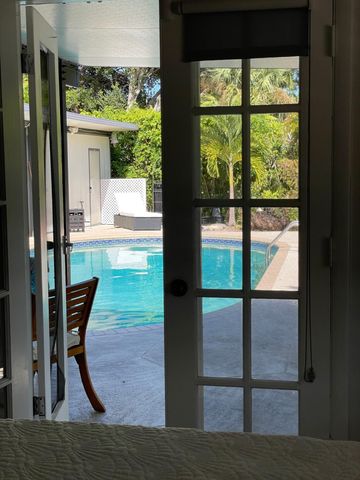 220 N 9th Ave Avenue N, Lake Worth Beach, FL 33460