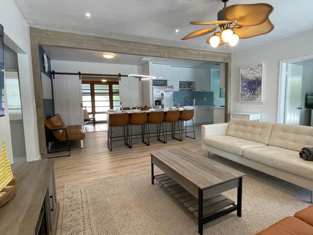 220 N 9th Ave Avenue N, Lake Worth Beach, FL 33460