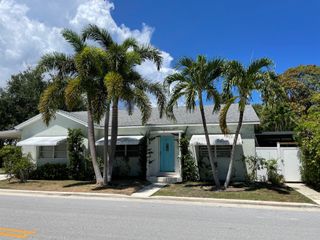 220 N 9th Ave Avenue N, Lake Worth Beach, FL 33460