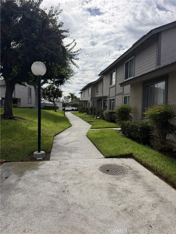 3080 Bradford E, Santa Ana, CA 92707