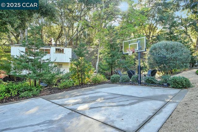 1751 Reliez Valley Road, Lafayette, CA 94549