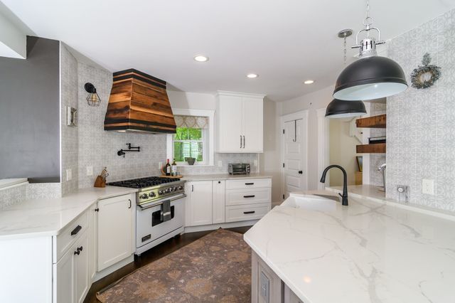 56 Curve Street, Wellesley, MA 02482