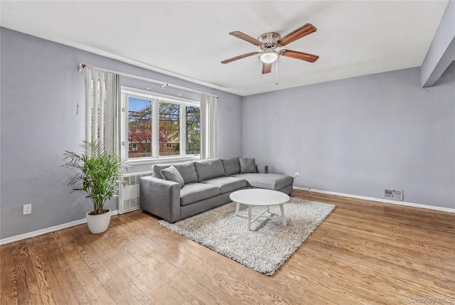 206 Hunnewell Avenue, Elmont, NY 11003