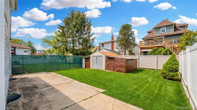 206 Hunnewell Avenue, Elmont, NY 11003