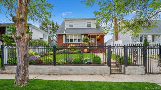206 Hunnewell Avenue, Elmont, NY 11003