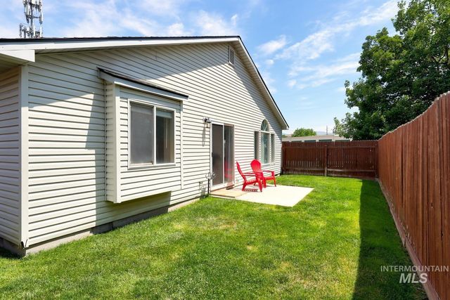 8243 W Pamela St, Garden City, ID 83714
