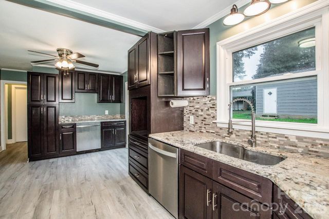 1317 Meadowbrook Circle, Salisbury, NC 28144