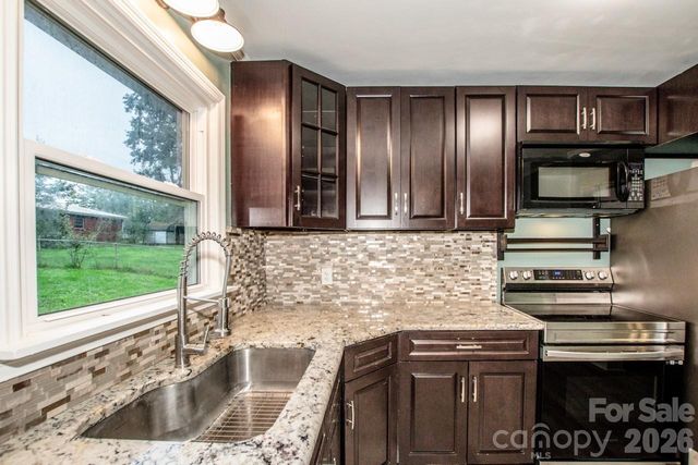 1317 Meadowbrook Circle, Salisbury, NC 28144