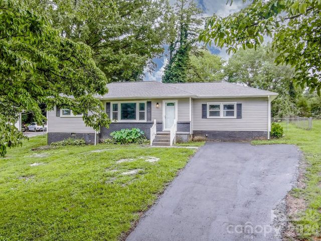 1317 Meadowbrook Circle, Salisbury, NC 28144