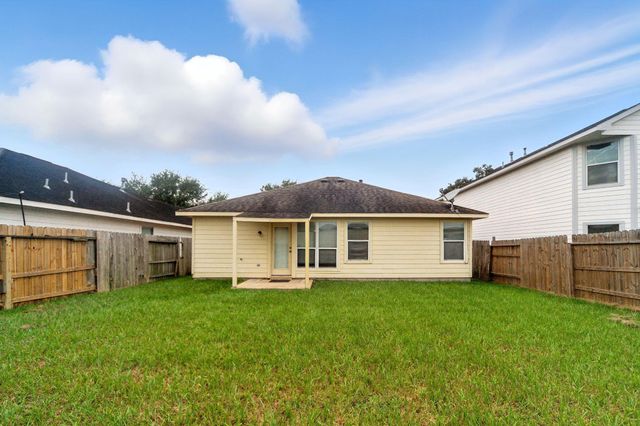 142 Thunder Basin Drive, Richmond, TX 77469