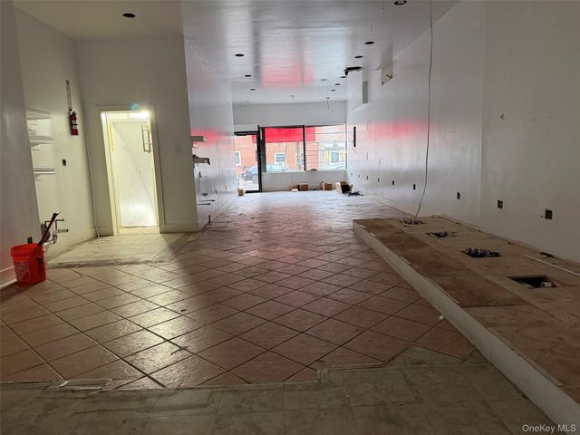 551 Knickerbocker Avenue, Brooklyn, NY 11221